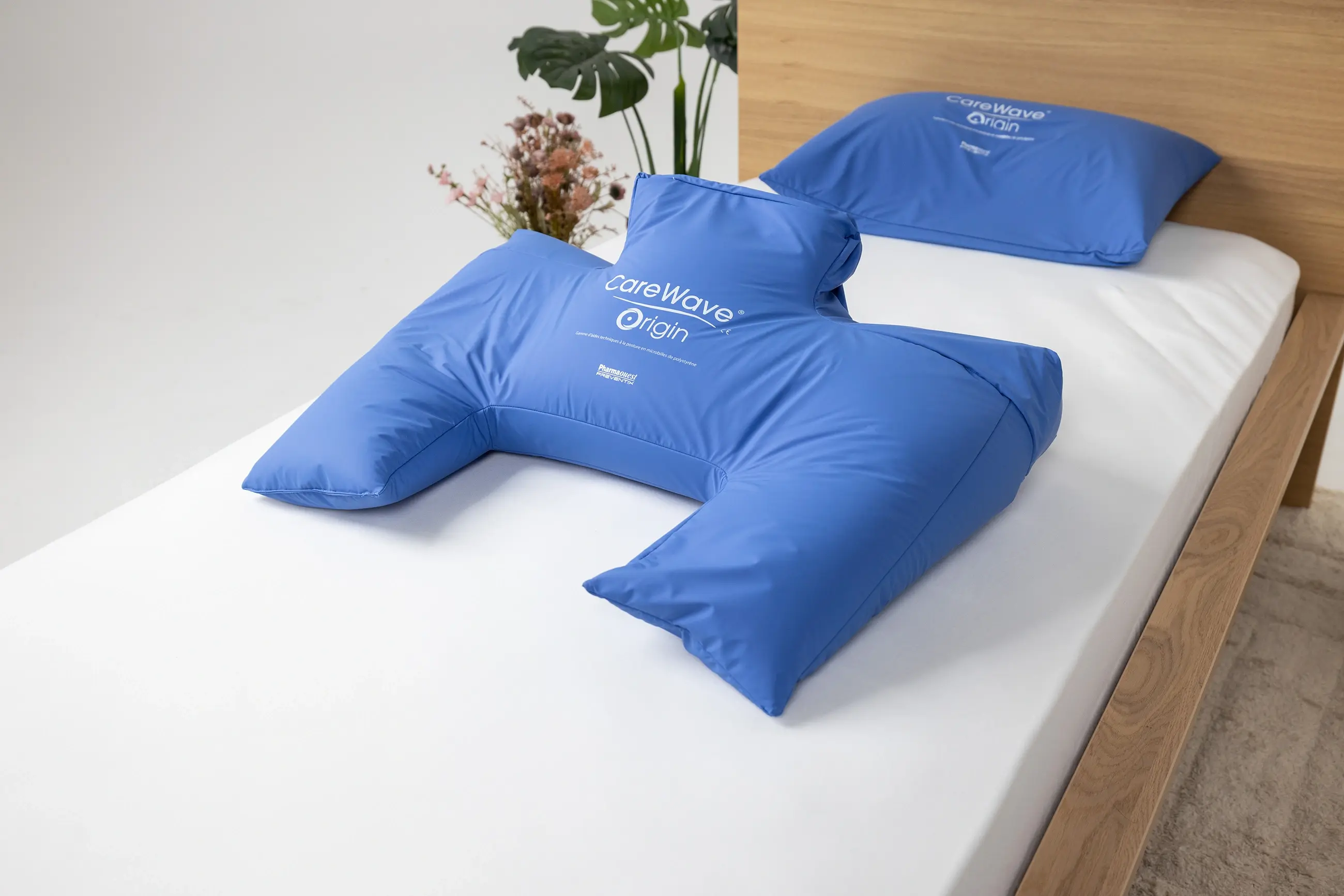 BLUE-UNIVERSAL-CUSHION-BLUE-SEMI-FOWLER-CUSHION-OTHER-WAY