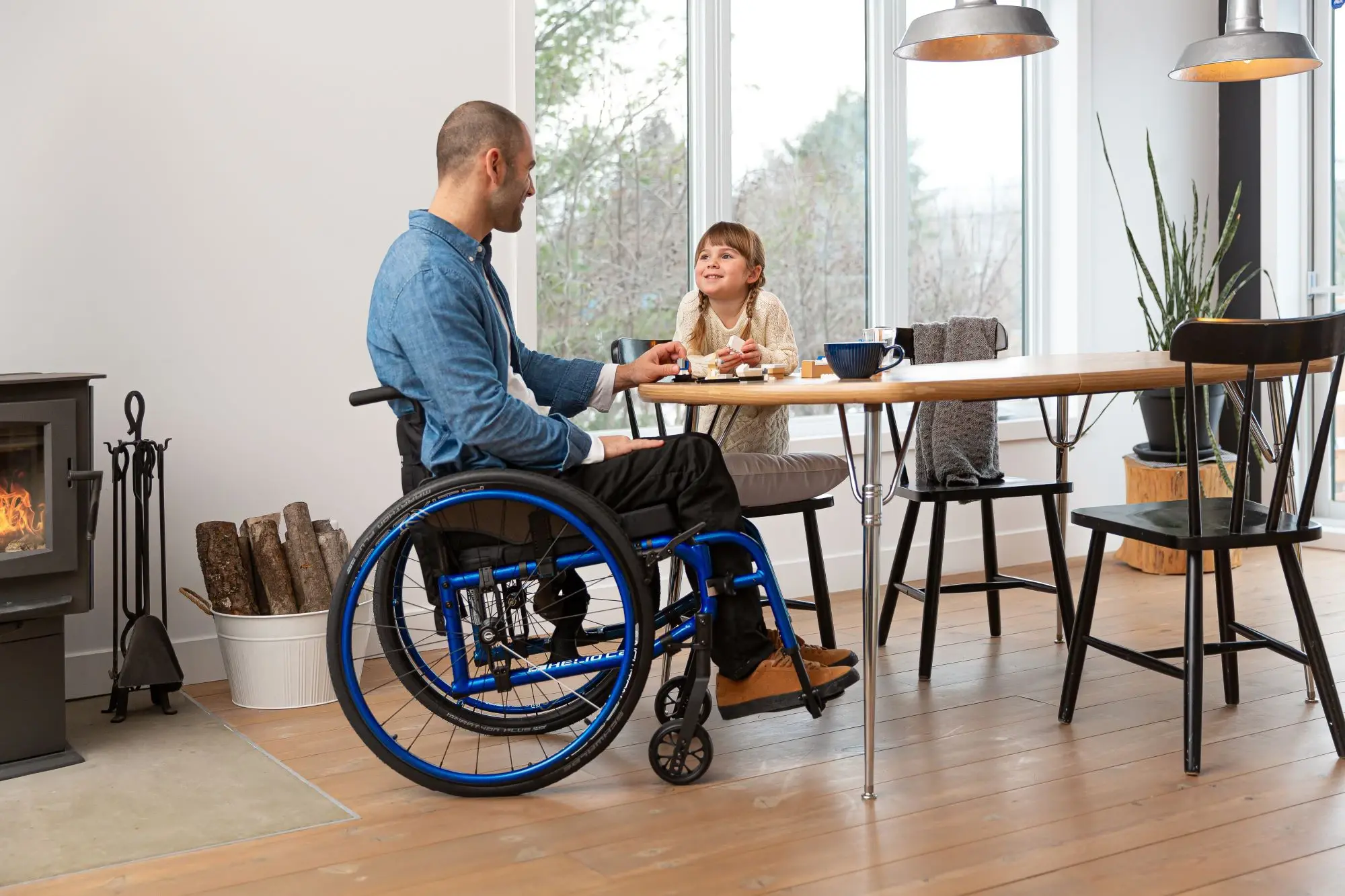 webp-HelioC2-lifestyle-01-0404-LRES