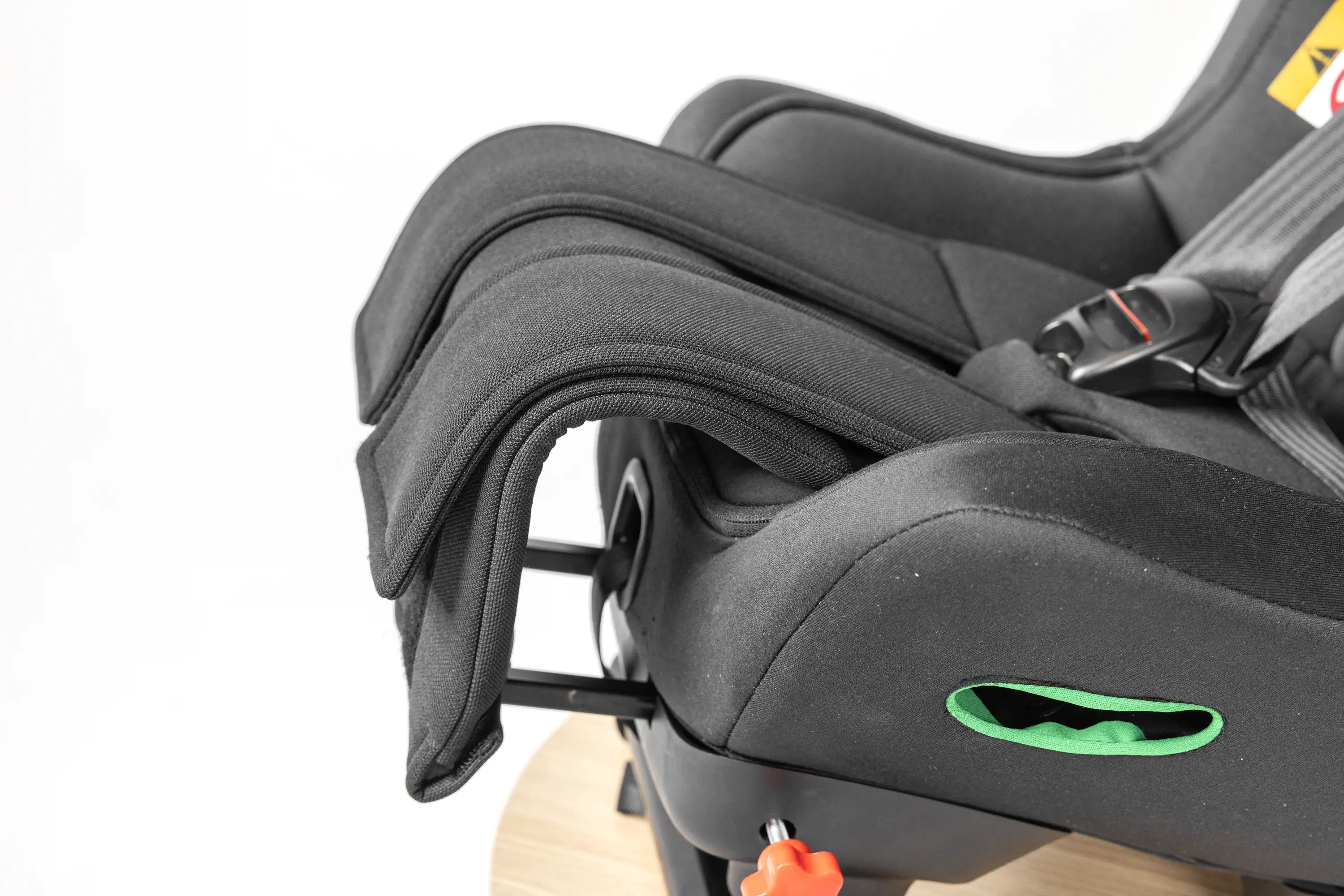 Hero XL benefits (40) - Seat Depth Adjustment-preview