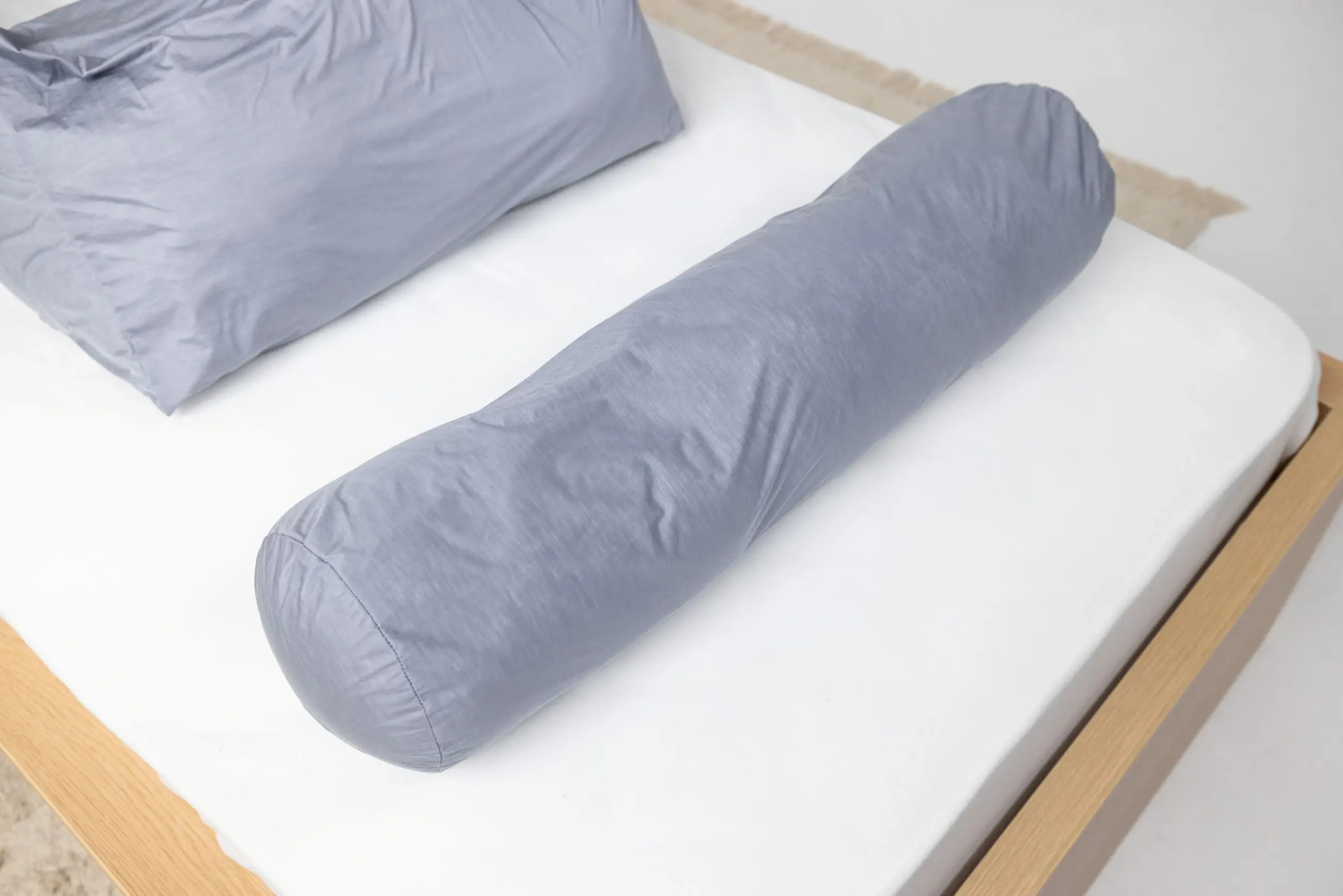 webp-Universal-Half-Moon-Cushion-Delta-Cylindrical3