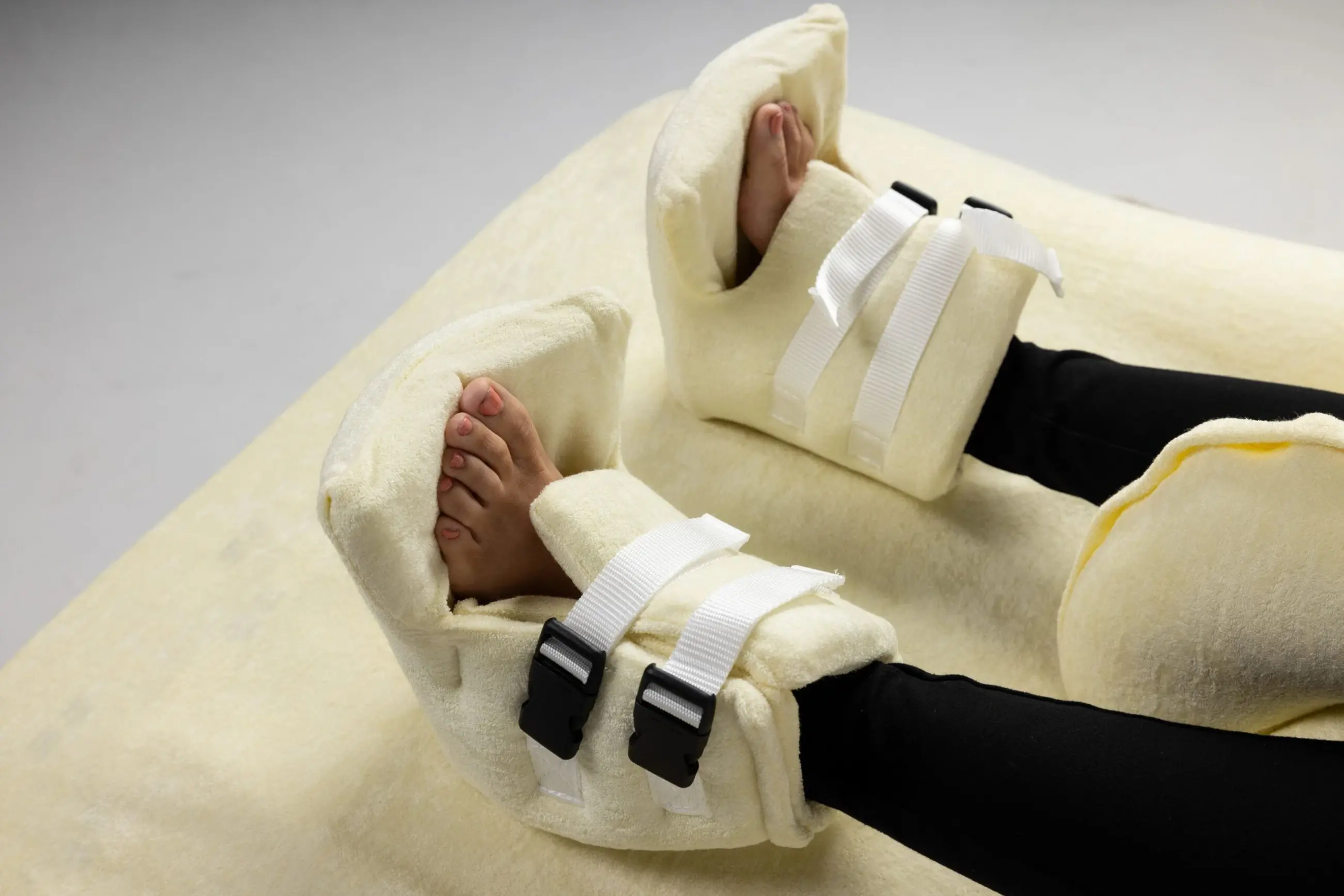 webp-Fitted-Sheet-with-Laterals-and-Terry-Towling-Pillow-and-Roll-Pillow-and-Neck-Pillow-