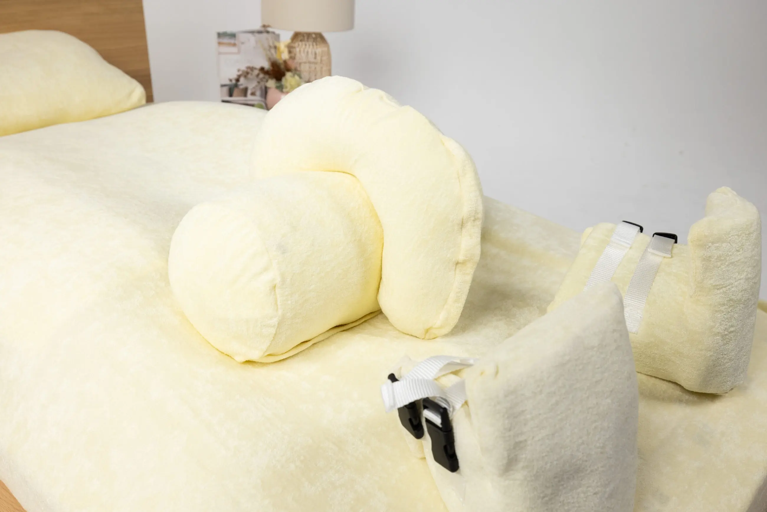webp-Fitted-Sheet-with-Laterals-and-Terry-Towling-Pillow-and-Roll-Pillow-and-Neck-P