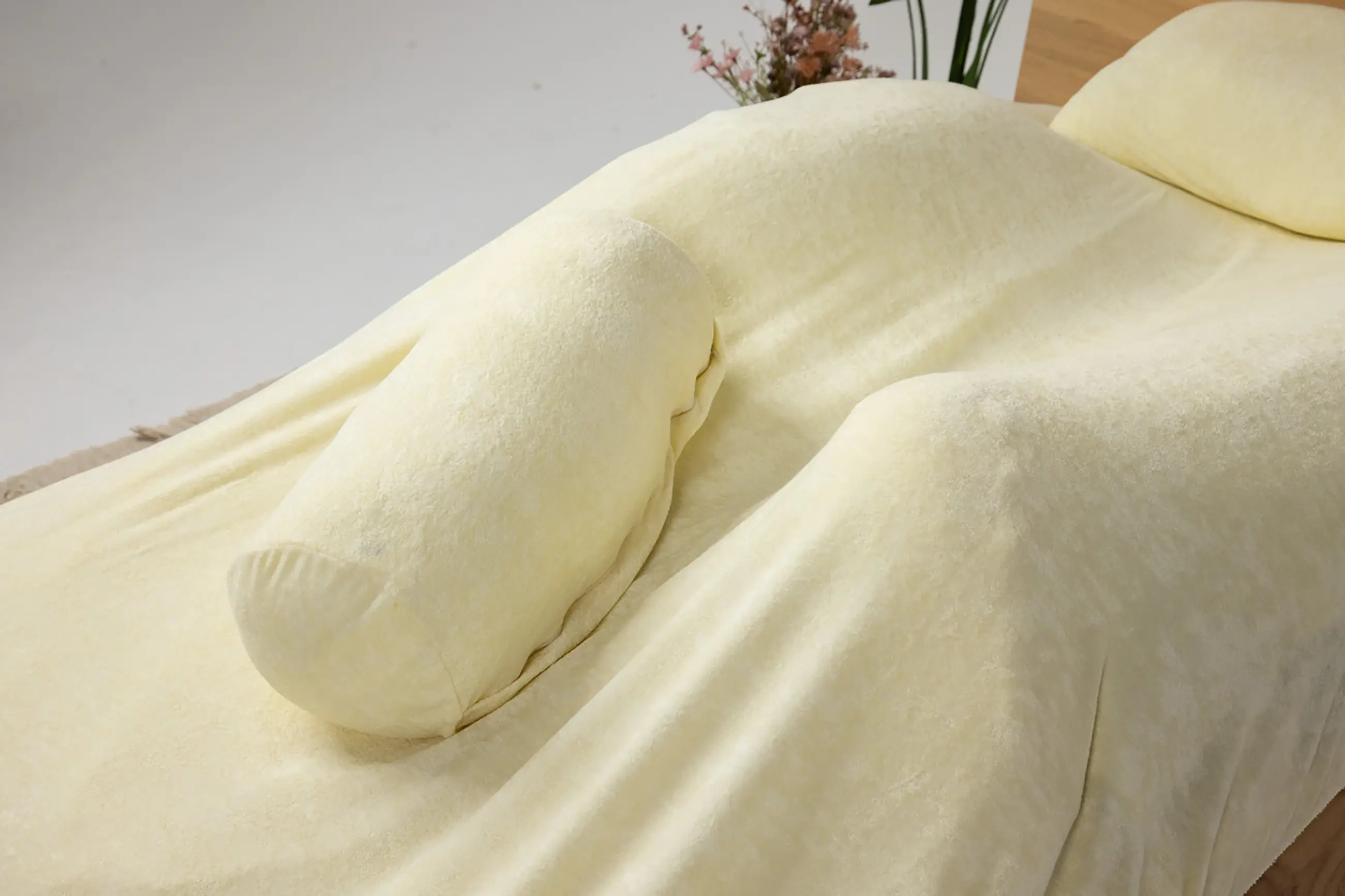 webp-90-degree-Laterals-on-side-Roll-Pillow-under-Fitted-Sheet-Terry-Towling-and-Ro