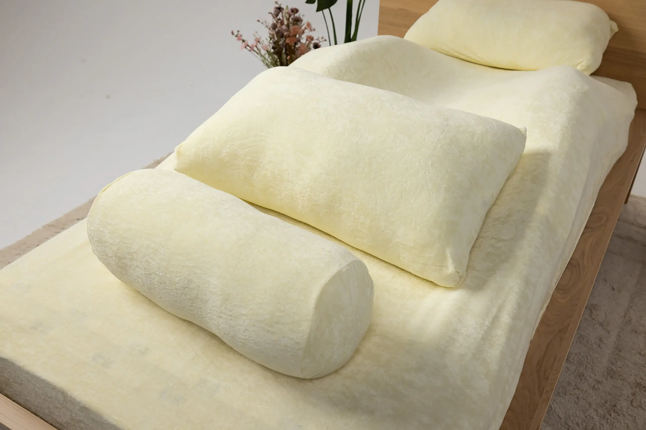 webp-Fitted-Sheet-with-Laterals-and-2-Terry-Towling-Pillows-and-Roll-Pillow