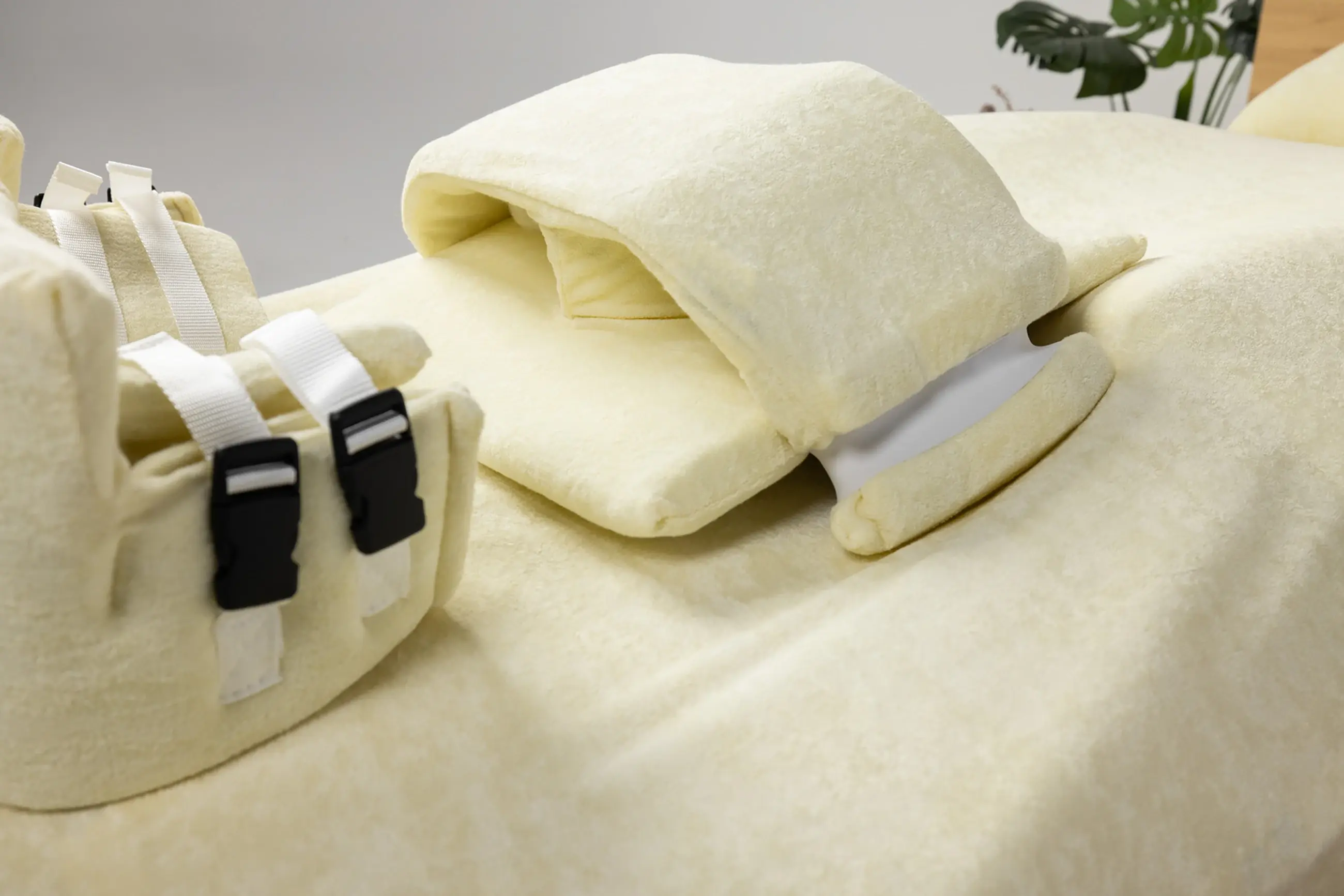 webp-Fitted-Sheet-with-Laterals-and-Terry-Towling-Pillow-and-Simple-Stabiliser-an (2)