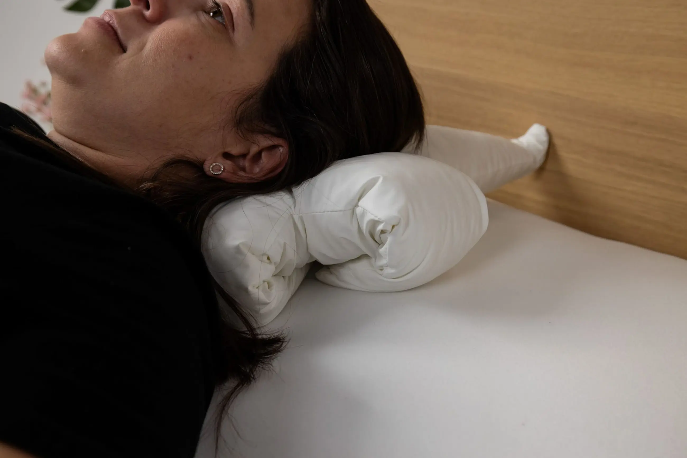 webp-Star-Twin-Side-Roll-Large-Laterals-x2-Leg-Trough-Medium-Banana-Cushion-Supine07-scaled