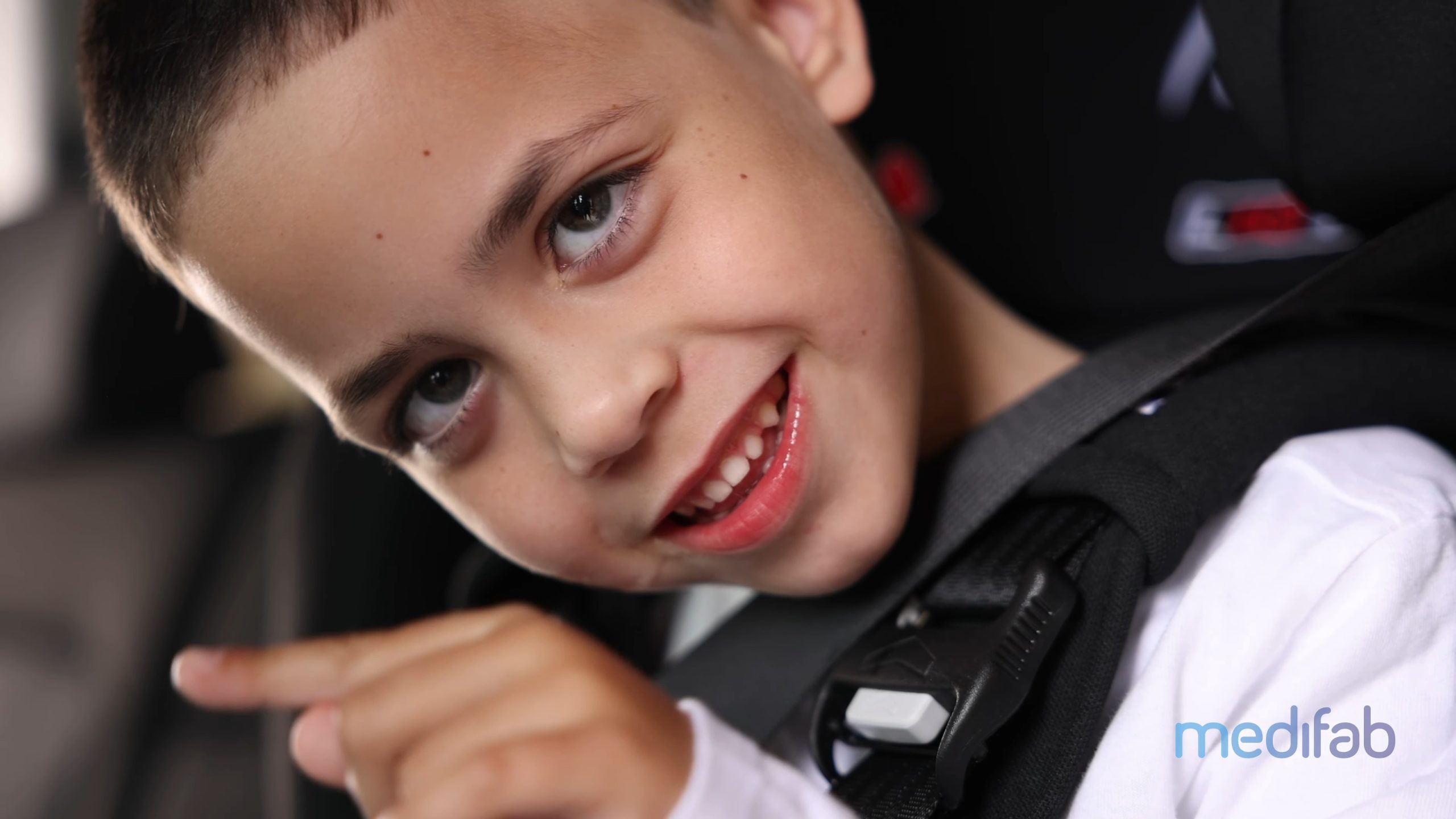 Ipai-LGT-Car-Seat-Introduction-Video-Thumbnail-scaled