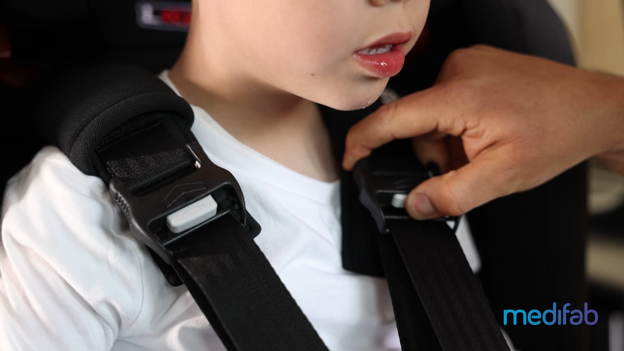 Ipai-LGT-Car-Seat-Use-Video-Thumbnail-scaled