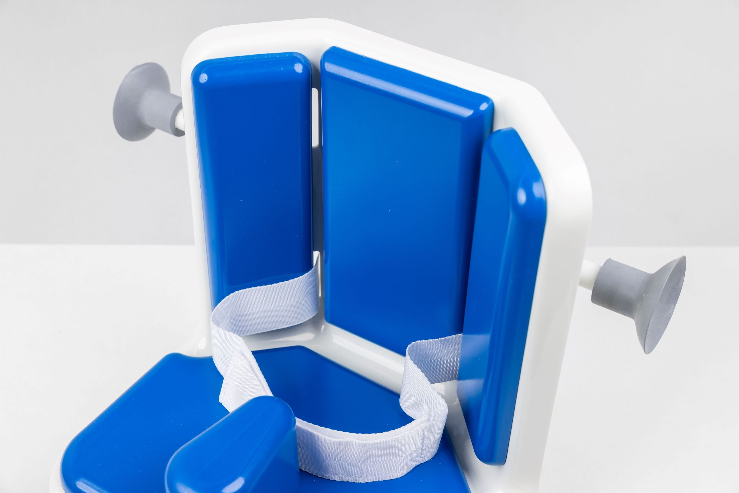 Bath-Corner-Chair-Benefits-4-Back-Support
