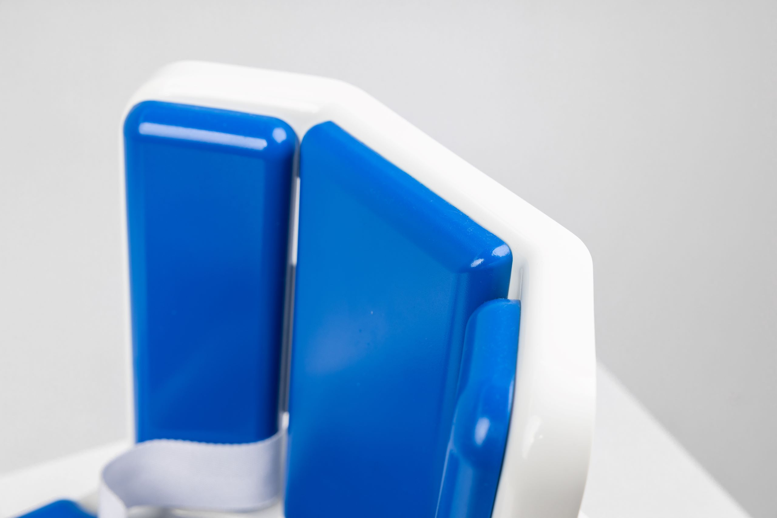 Bath-Corner-Chair-Benefits-8-Cushion