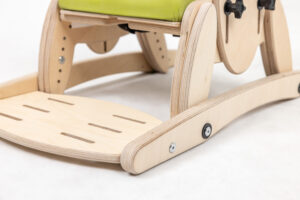 Juni-Chair-Benefits-29-Foot-Supports-300x200