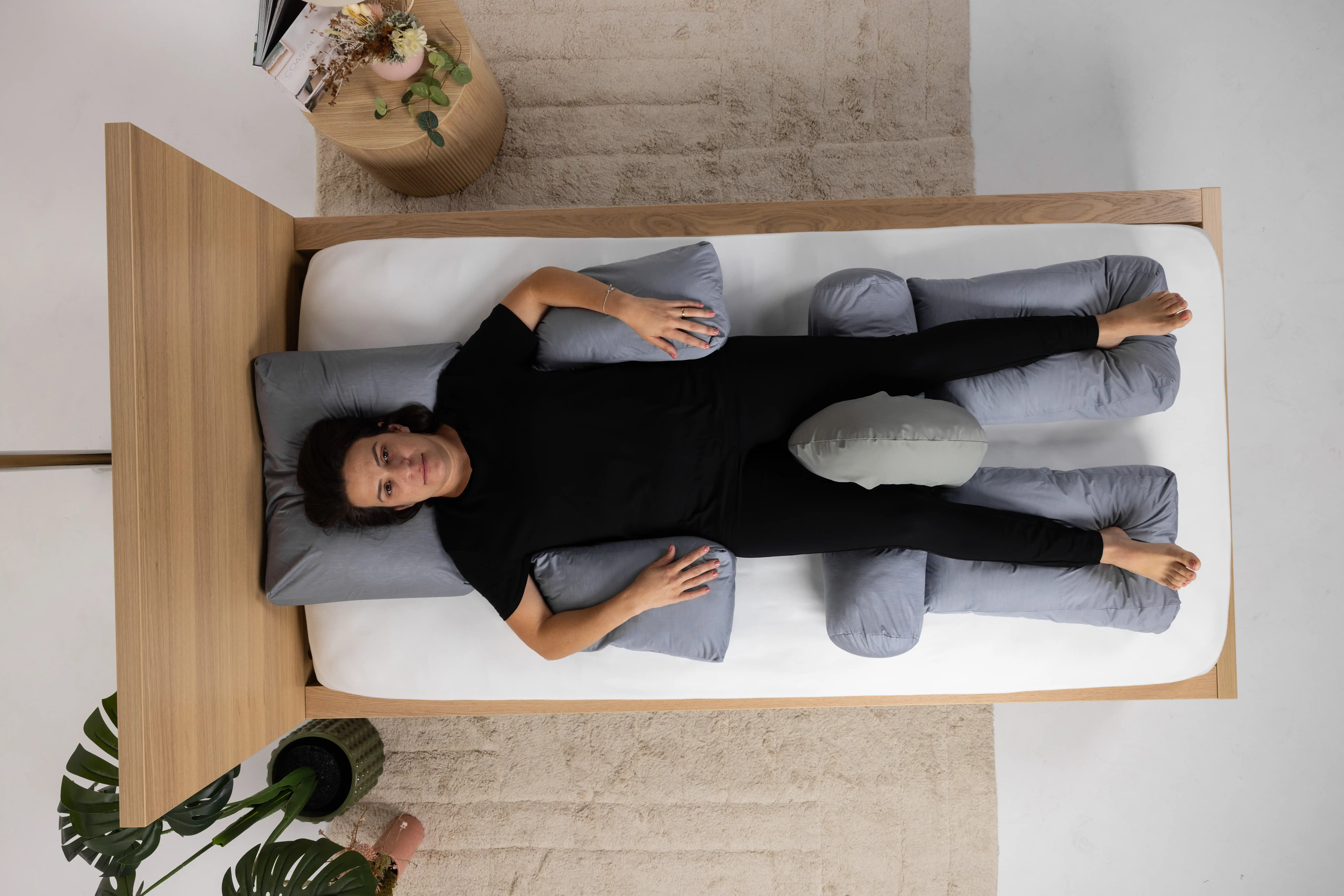 Occipital-Cushion-Two-Hand-Wedges-Occipital-Half-Ring-Two-Heel-Wedges-Supine11