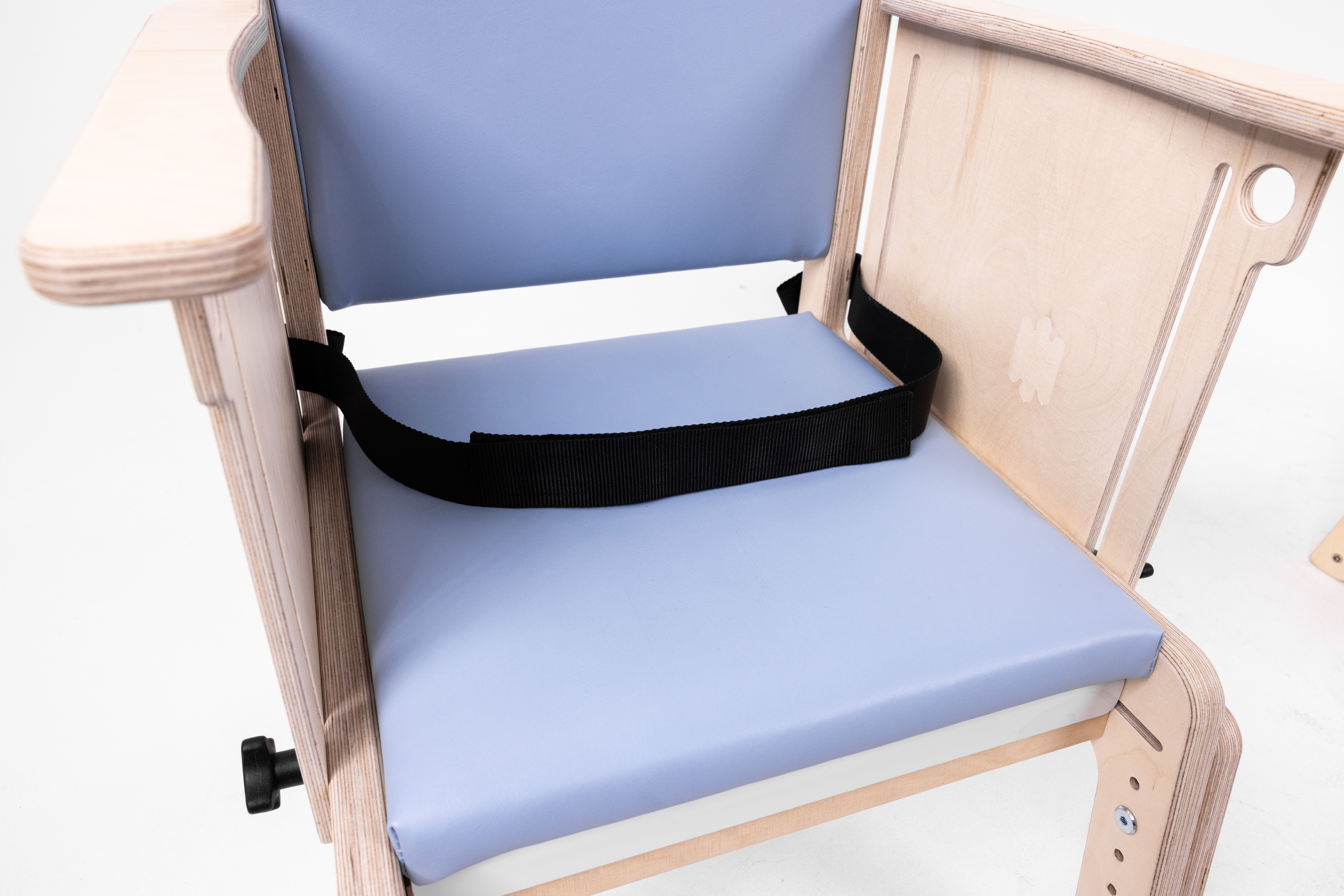Smirthwaite-Combi-Chair-Benefits-20-Lap-Strap