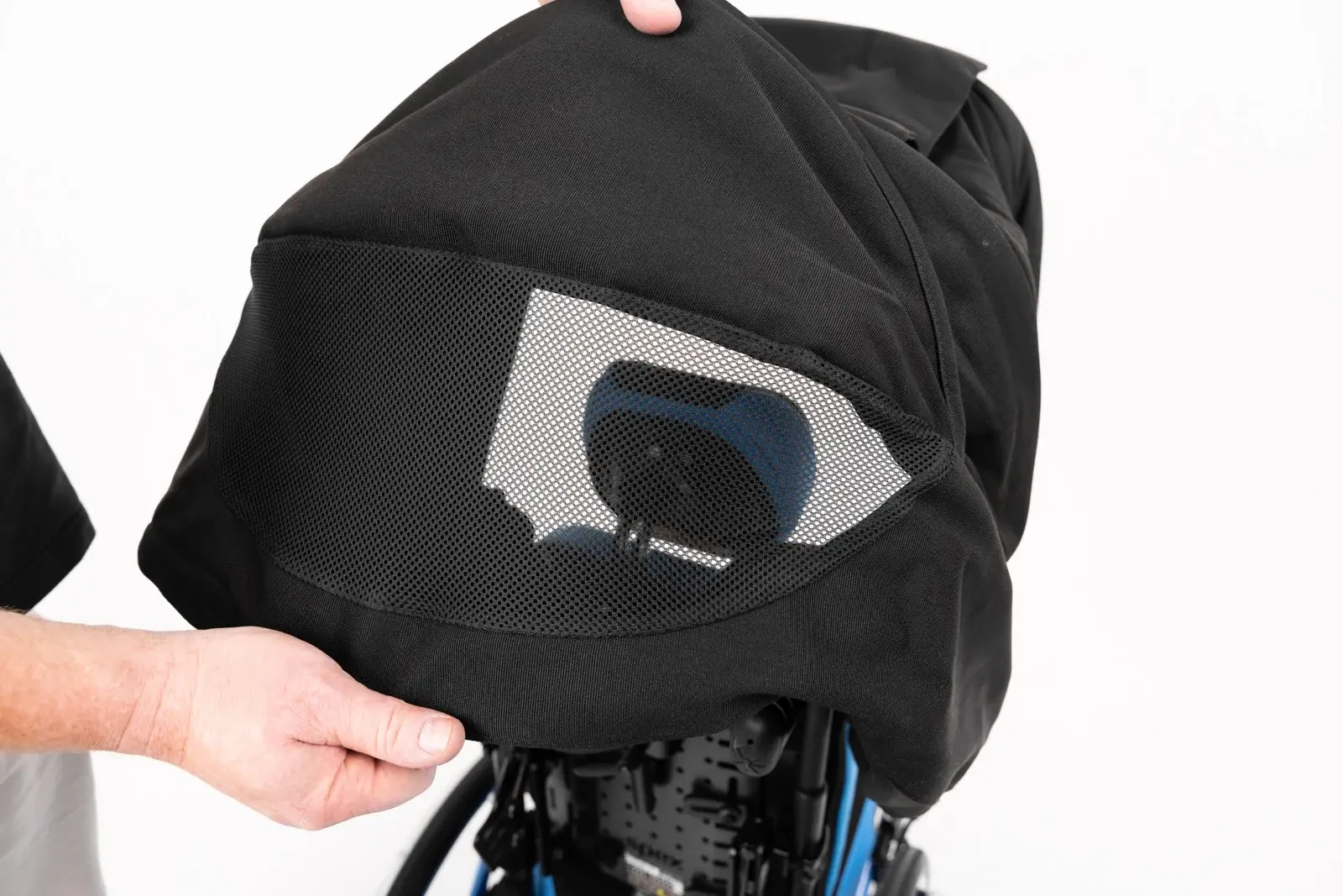 Bingo-Wheelchair-Canopy-Benefits-10-Mesh-Opening-for-Air-Flow