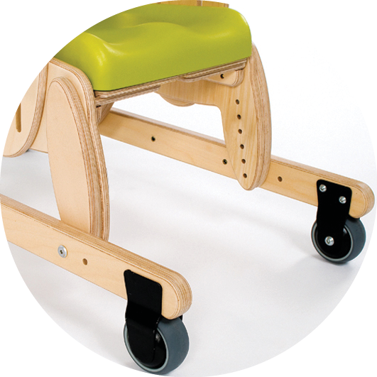 Juni-Accessories-Mobile-Skis