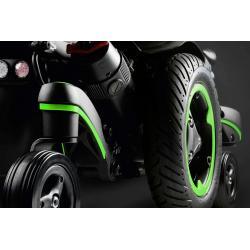 Q700-UP-M-Superb-Indoor-Agility
