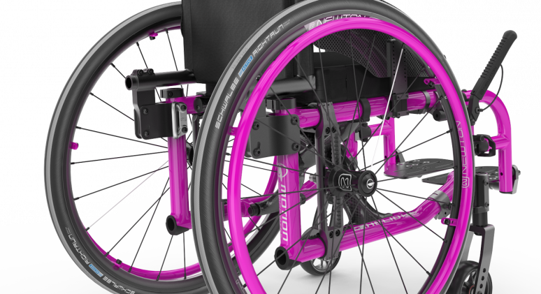 wheelchair-folding-helio-kids-benefit-strong